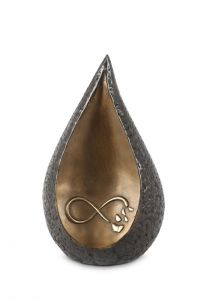 Weather resistant bronze urn for ashes 'Infinity' with butterflies