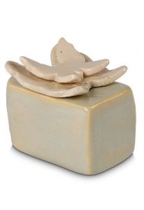 Ceramic keepsake urn for ashes 'Butterfly' beige