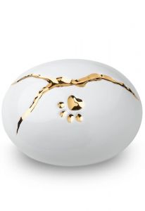 White pet urn 'Kintsugi' with gold-coloured paw