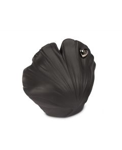 Shell shaped cremation ashes mini urn with silver heart