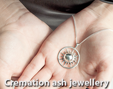 Cremation ash jewellery and memorial pendants