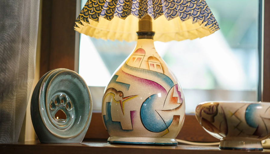 Pet Urn with Paw Print – A Loving Tribute to Your Pet